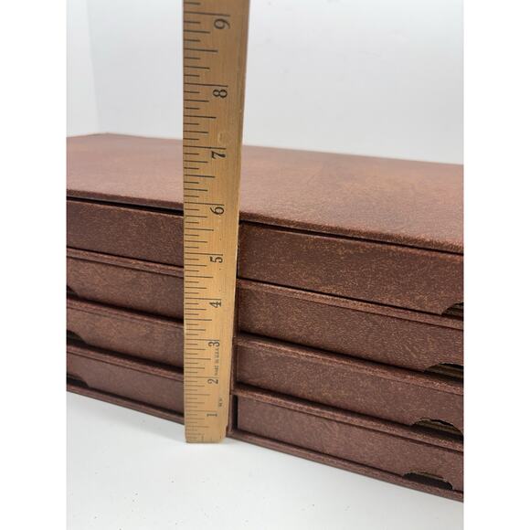 Bradex Seasons Cabinet Plates Cats Friends Etc Porcelain 7.75” Lot Of 7 & Case - Picture 12 of 13